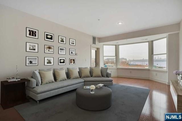 20 Ave At Port Imperial 237, West New York, NJ 07093