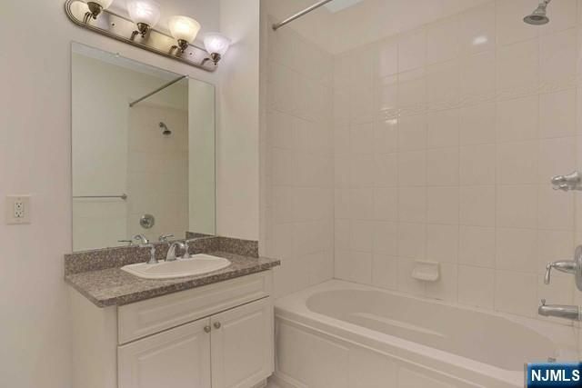 20 Ave At Port Imperial 237, West New York, NJ 07093