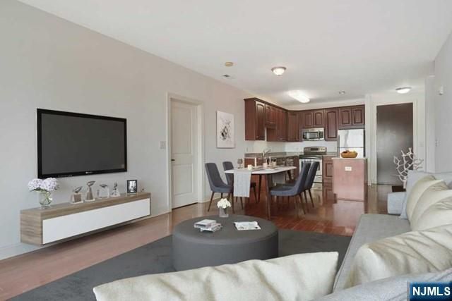 20 Ave At Port Imperial 237, West New York, NJ 07093