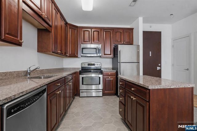 20 Ave At Port Imperial 237, West New York, NJ 07093