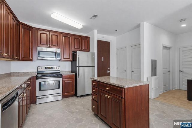 20 Ave At Port Imperial 237, West New York, NJ 07093