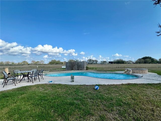 366 E Fm 1118, Kingsville, TX 78363