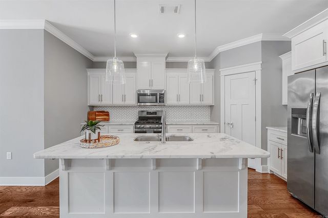 120 Lydia Drive, Maumelle, AR 72113