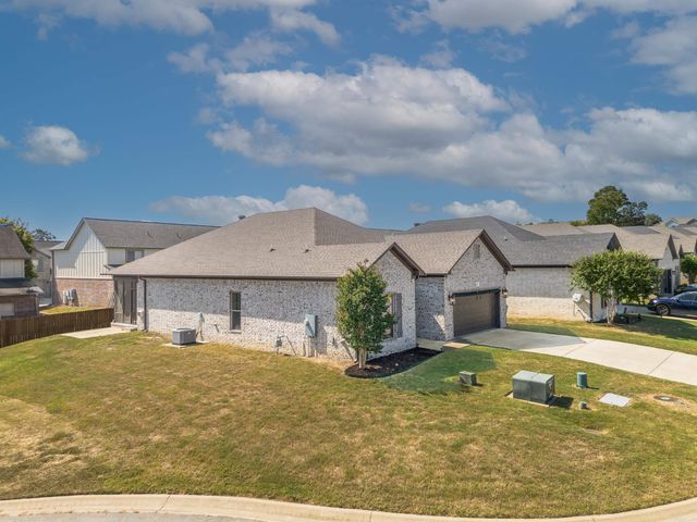 120 Lydia Drive, Maumelle, AR 72113