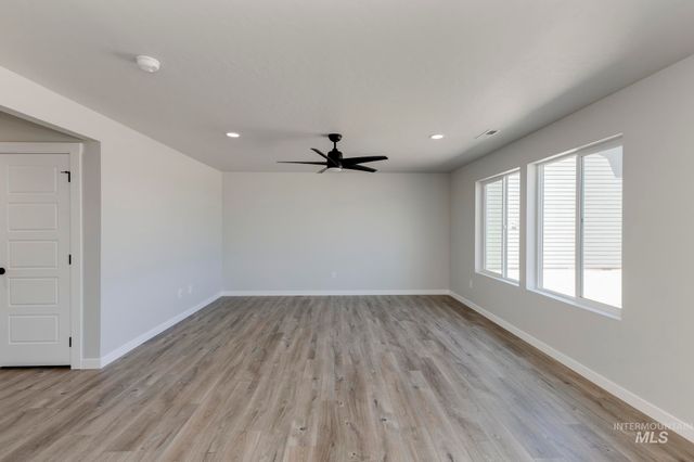 3926 W Tribute St, Meridian, ID 83642