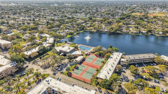 235 Briarwood Circle 2-12A, Hollywood, FL 33024