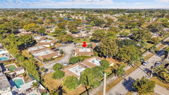 235 Briarwood Circle 2-12A, Hollywood, FL 33024