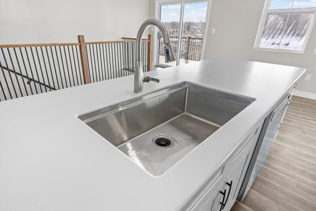 5700 CAMDEN CIR, Columbia, MO 65201