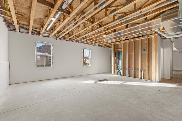 5700 CAMDEN CIR, Columbia, MO 65201