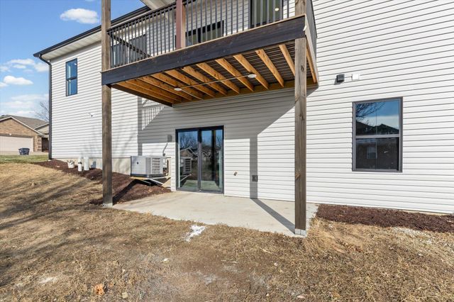 5700 CAMDEN CIR, Columbia, MO 65201