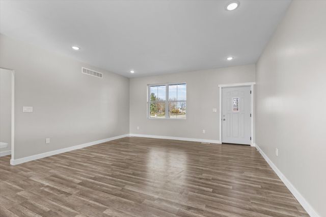 5700 CAMDEN CIR, Columbia, MO 65201