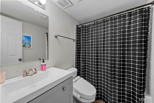 1949 Hunting Lake Court 304, Kirkwood, MO 63122