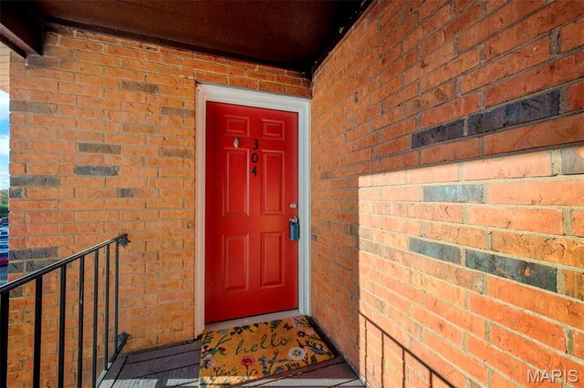 1949 Hunting Lake Court 304, Kirkwood, MO 63122