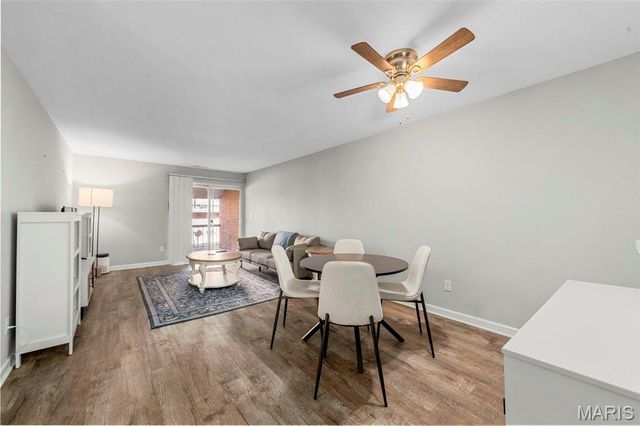 1949 Hunting Lake Court 304, Kirkwood, MO 63122