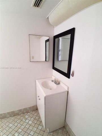 1770 NE 191st Street 813-1, Miami, FL 33179