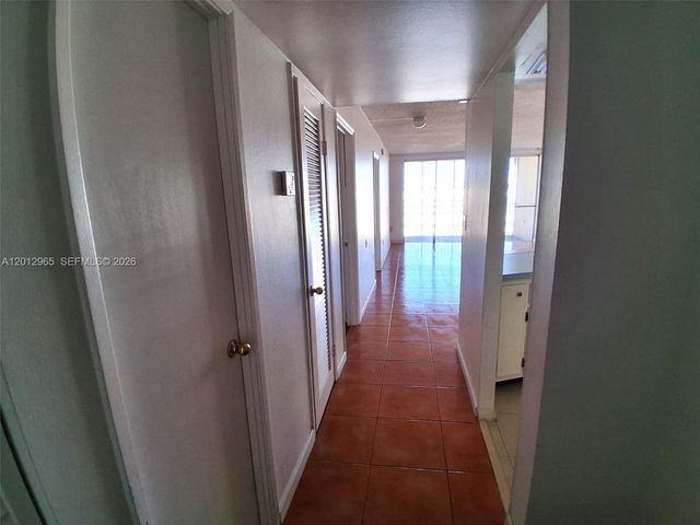 1770 NE 191st Street 813-1, Miami, FL 33179