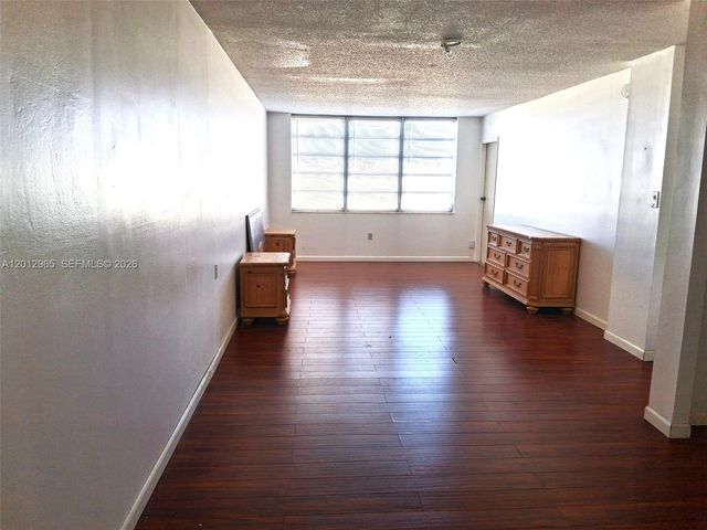 1770 NE 191st Street 813-1, Miami, FL 33179