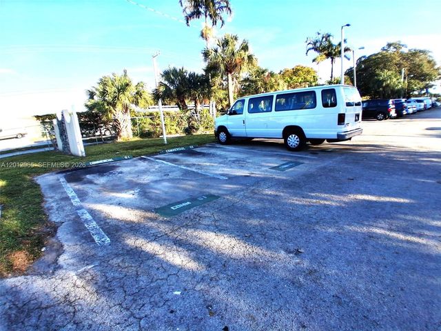 1770 NE 191st Street 813-1, Miami, FL 33179