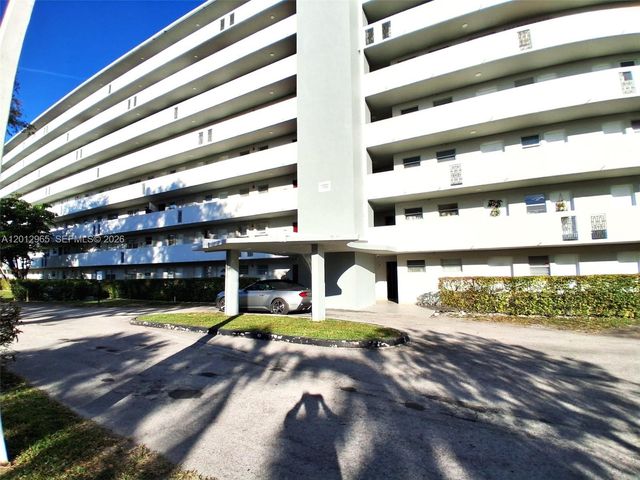 1770 NE 191st Street 813-1, Miami, FL 33179