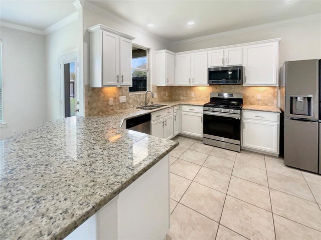 2229 Orchid Hill Drive N, Conroe, TX 77301