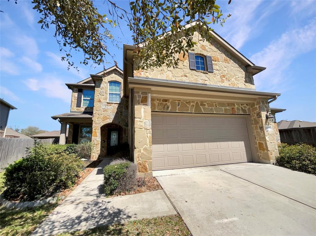 2229 Orchid Hill Drive N, Conroe, TX 77301
