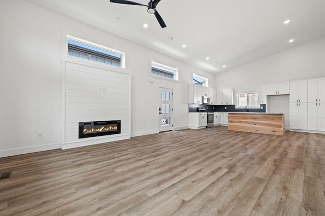 34 Beech Drive 36, Reeds Spring, MO 65737