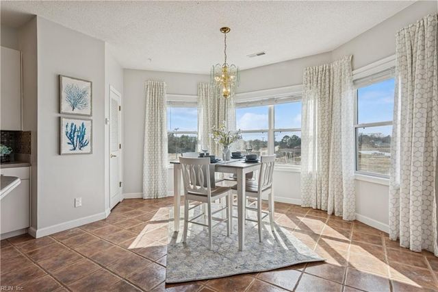 1044 Porte Harbour Arch Apt 202, Hampton, VA 23664