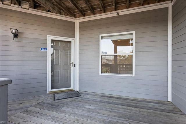 1044 Porte Harbour Arch Apt 202, Hampton, VA 23664