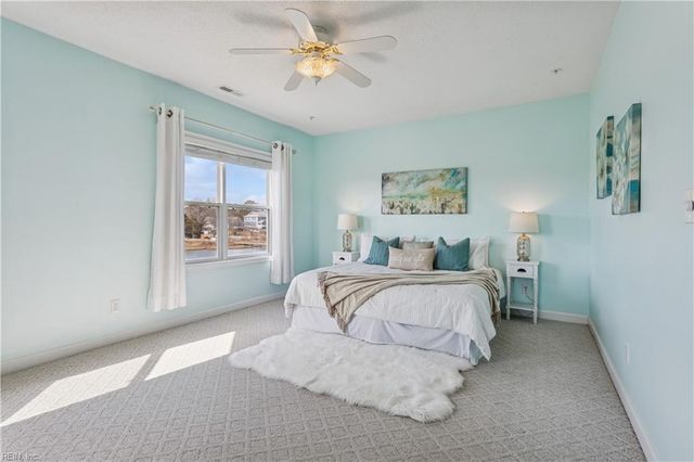 1044 Porte Harbour Arch Apt 202, Hampton, VA 23664