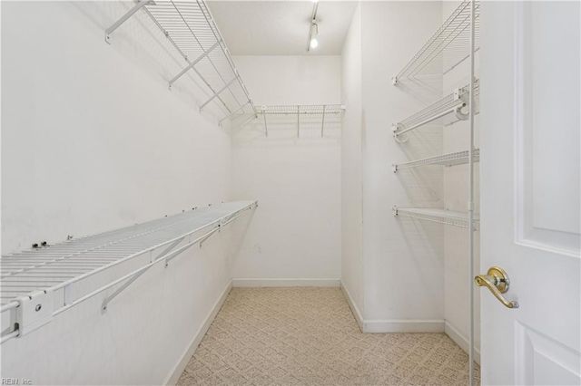 1044 Porte Harbour Arch Apt 202, Hampton, VA 23664