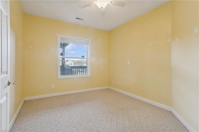 1044 Porte Harbour Arch Apt 202, Hampton, VA 23664