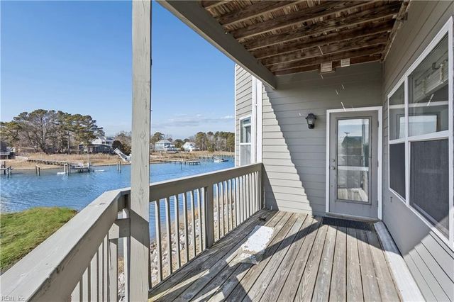 1044 Porte Harbour Arch Apt 202, Hampton, VA 23664