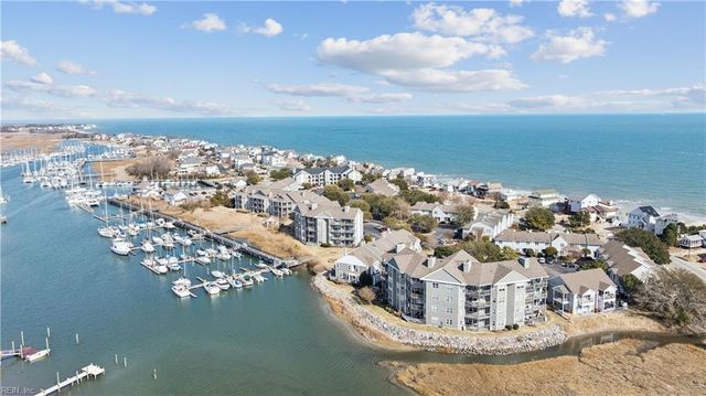 1044 Porte Harbour Arch Apt 202, Hampton, VA 23664