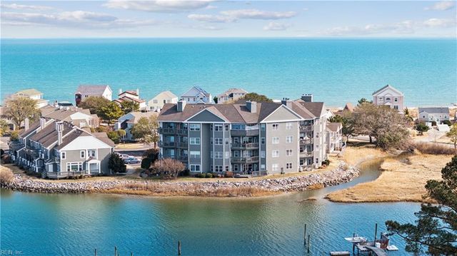 1044 Porte Harbour Arch Apt 202, Hampton, VA 23664