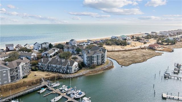 1044 Porte Harbour Arch Apt 202, Hampton, VA 23664