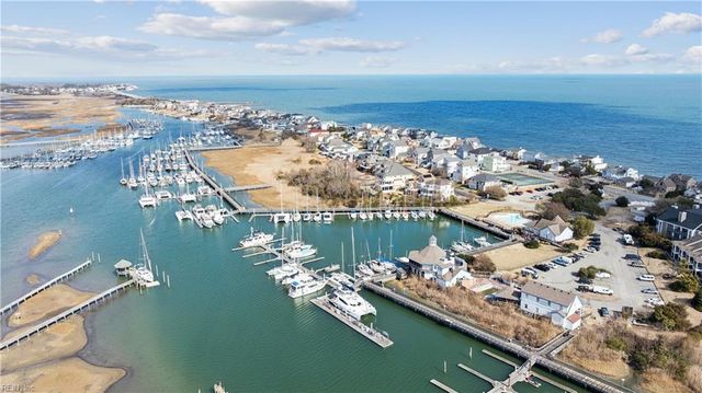 1044 Porte Harbour Arch Apt 202, Hampton, VA 23664