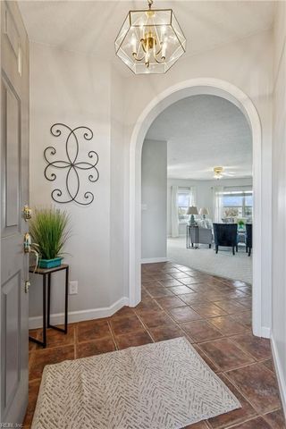 1044 Porte Harbour Arch Apt 202, Hampton, VA 23664