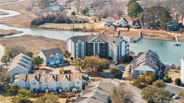 1044 Porte Harbour Arch Apt 202, Hampton, VA 23664