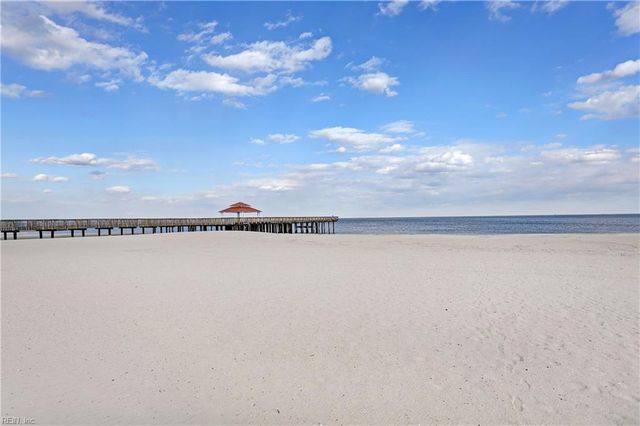 1044 Porte Harbour Arch Apt 202, Hampton, VA 23664