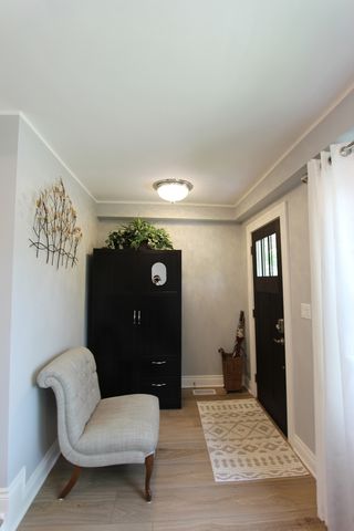 4719 W Warwick Avenue, Chicago, IL 60641