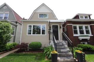 4719 W Warwick Avenue, Chicago, IL 60641