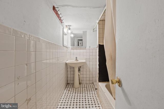 1524 6TH ST NW, Washington, DC 20001