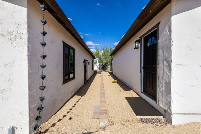 1807 W JOY RANCH Road, Phoenix, AZ 85086