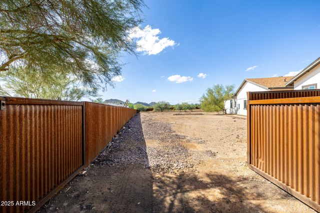 1807 W JOY RANCH Road, Phoenix, AZ 85086