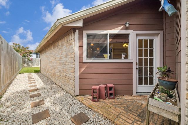 6606 Pleasant Stream Drive, Katy, TX 77449