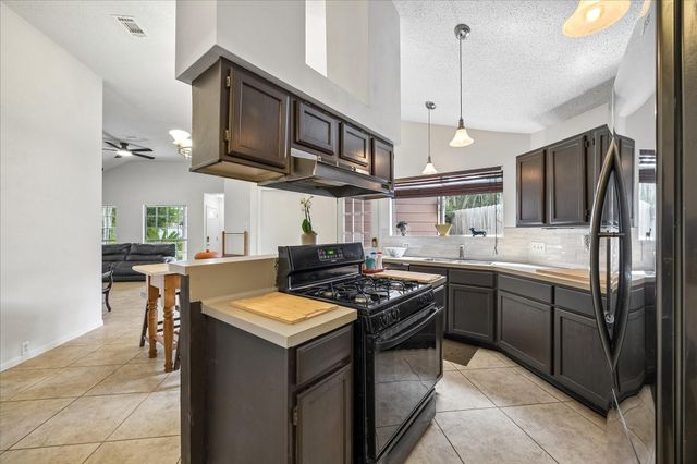 6606 Pleasant Stream Drive, Katy, TX 77449