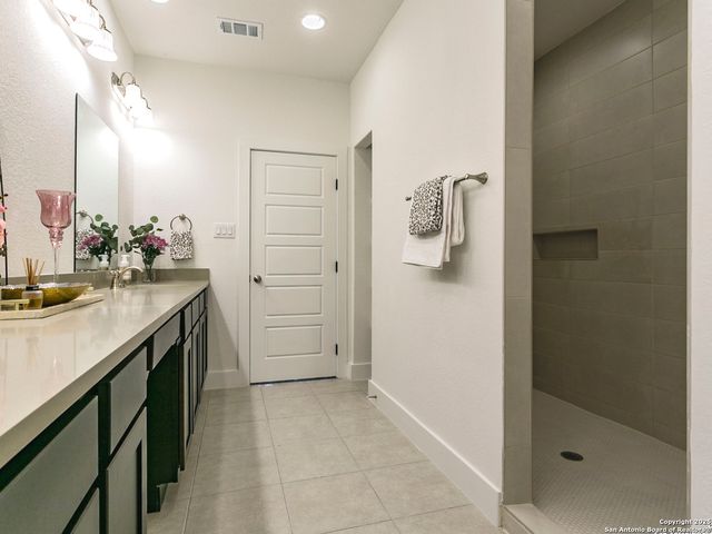 1430 Hays #101, San Antonio, TX 78202
