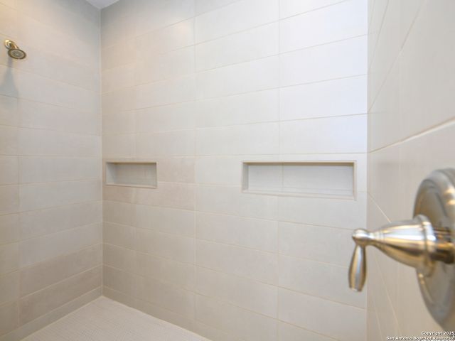 1430 Hays #101, San Antonio, TX 78202