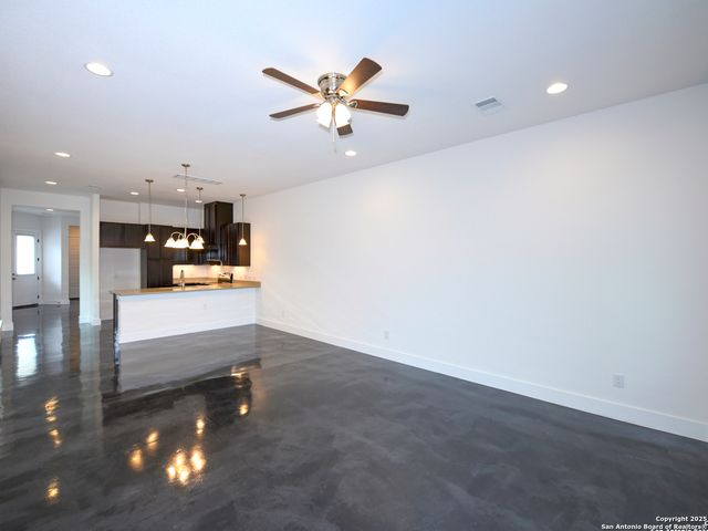 1430 Hays #101, San Antonio, TX 78202