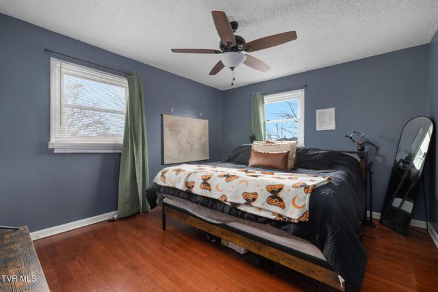 1009 Westminister Drive, Johnson City, TN 37604